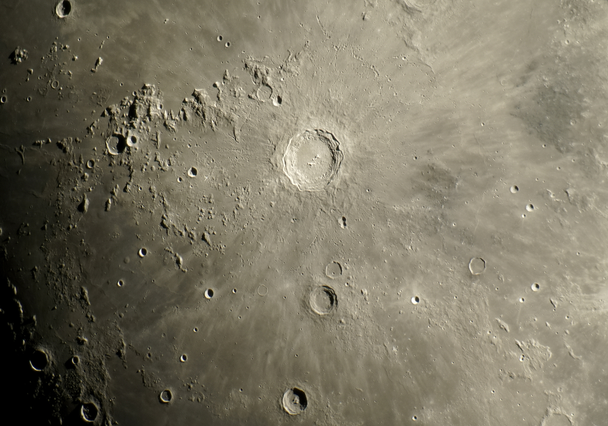 lune-copernic-220421-20h22m5-t407f34-15i7icmf4.jpg