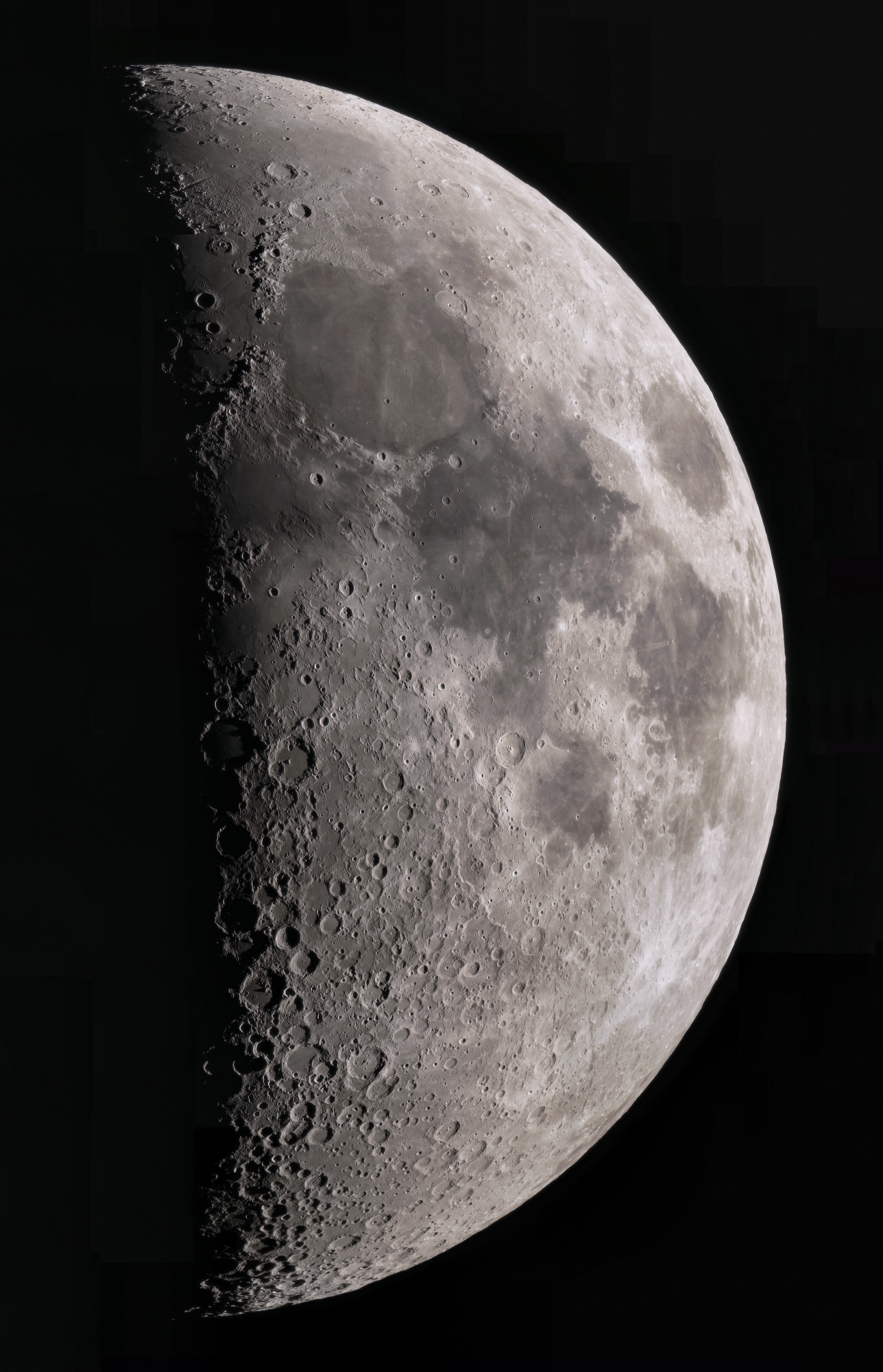 lune190421.thumb.jpg.7725f5c36ef86d7f9b125f97cdbd495c.jpg