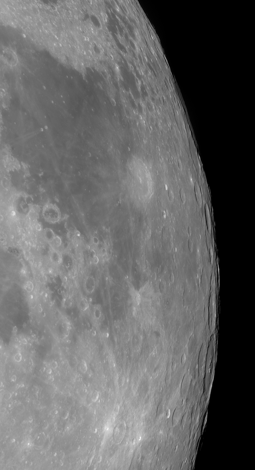 Lune-20210329_Mo_Hum-baAS.thumb.jpg.d856634666b9884f6f86654fa777906e.jpg