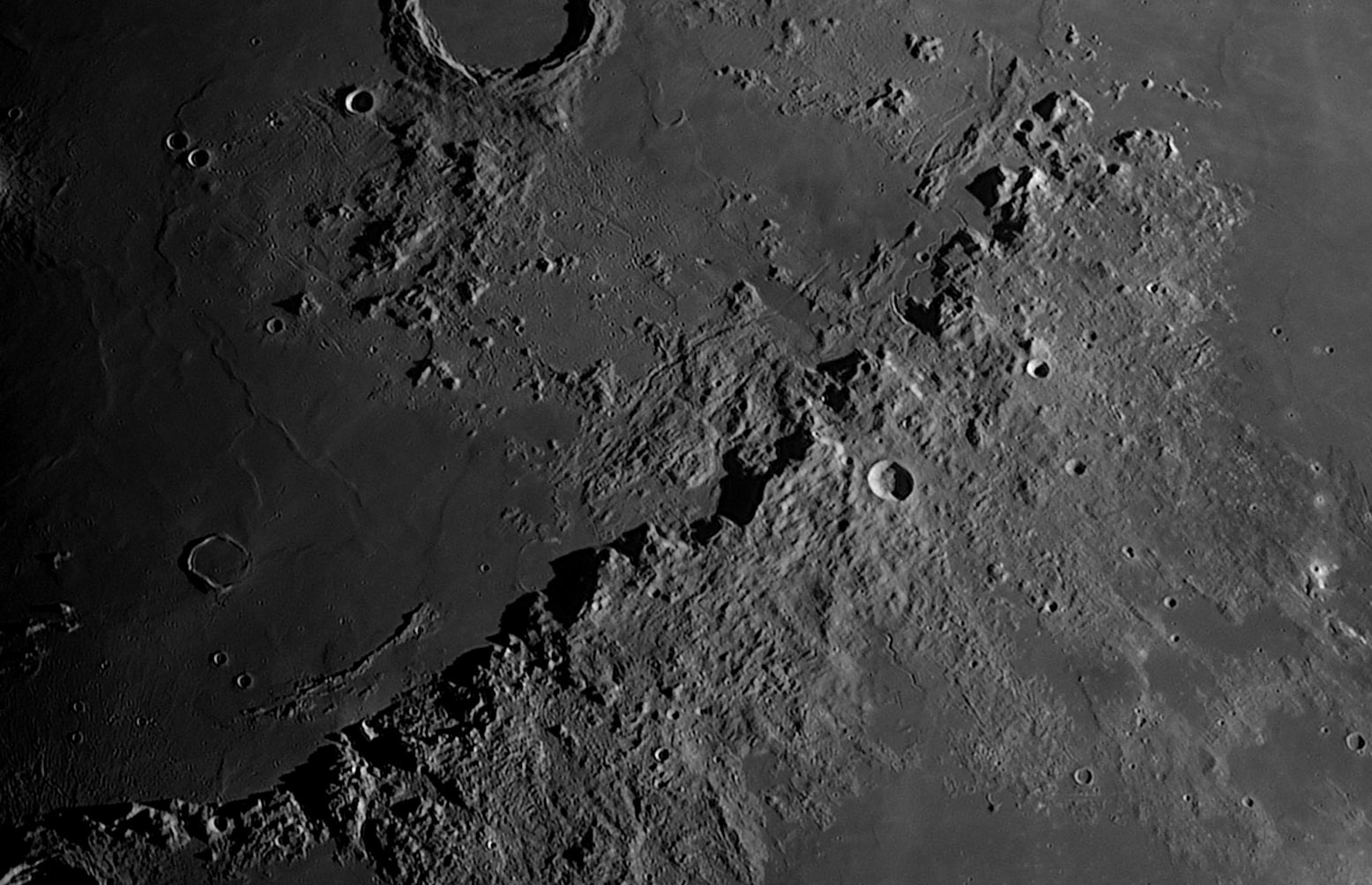 Lune-20210420_Mosa-ba15_V-Had-PSr.jpg.8187895f45035665b797cc7465b97f07.jpg