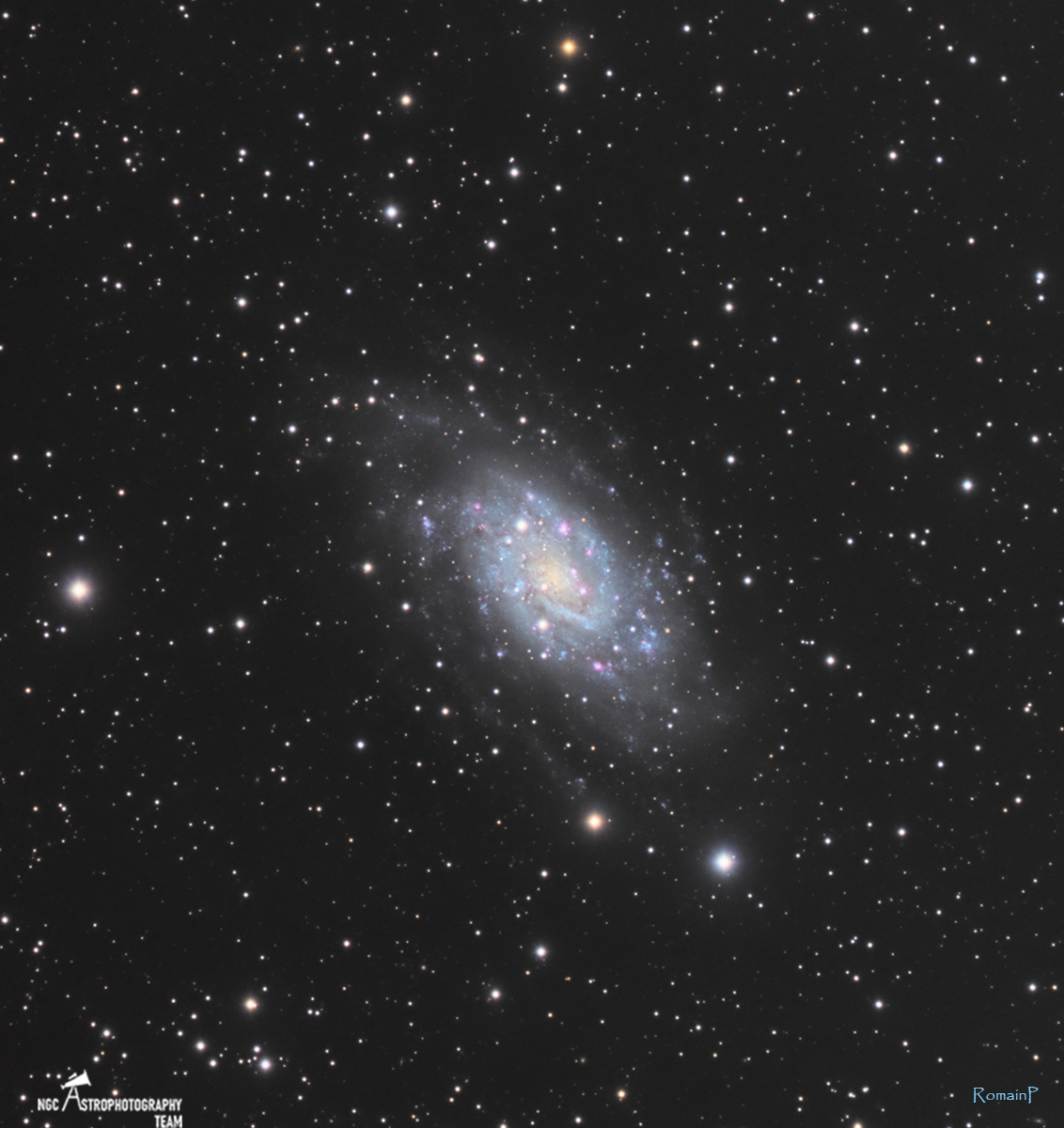 NGC2403_lrvb_crop1_low.jpg.b579c75d65ef6ba5d02d566141bdd8ee.jpg