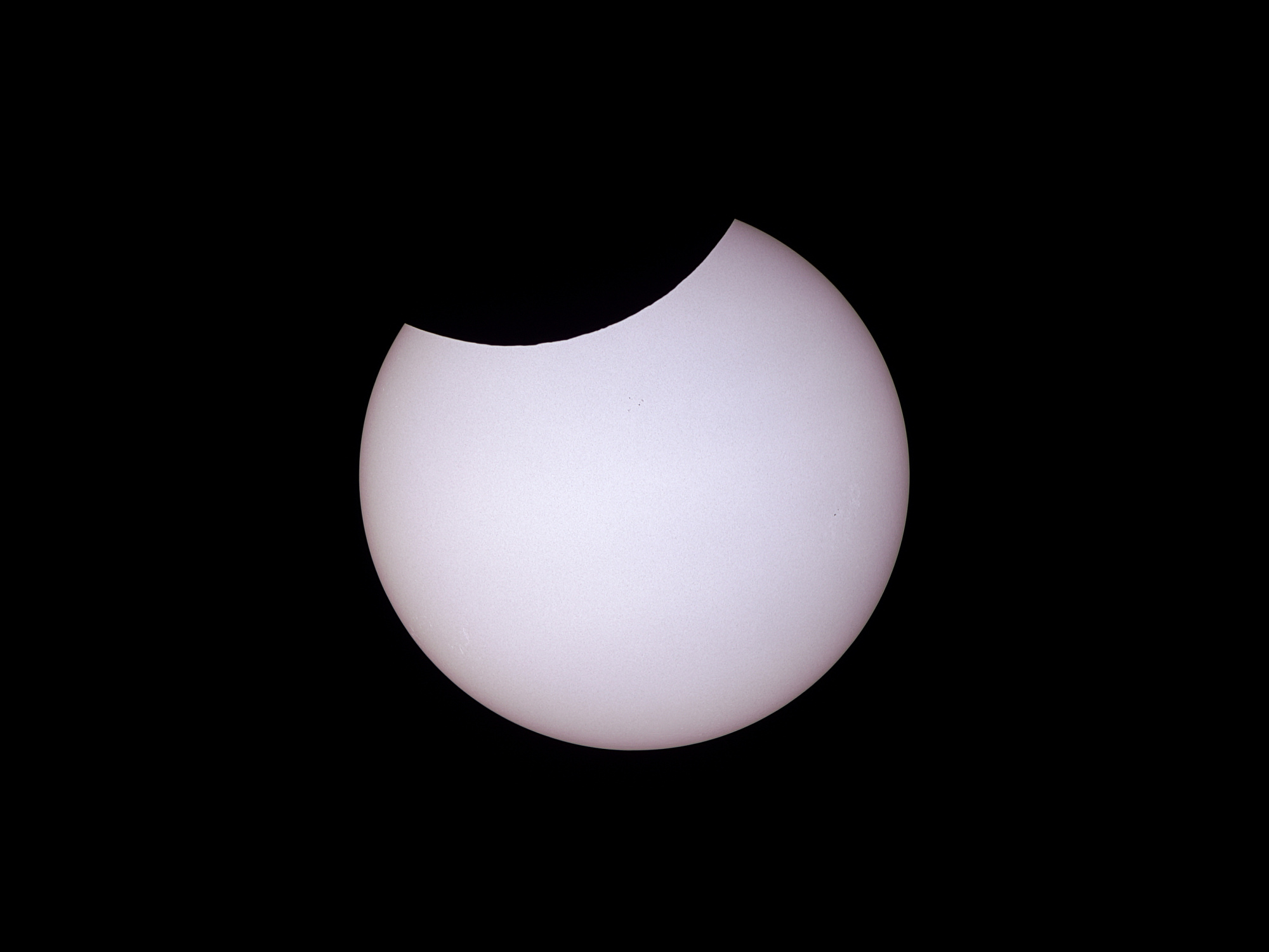 eclipse100621-10h21m50-t256f5as7imf.jpg