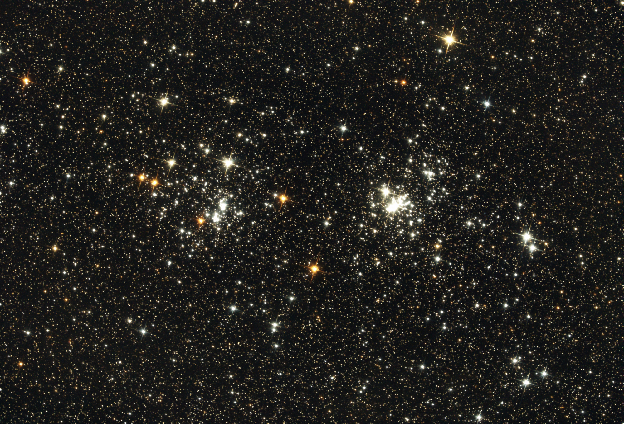r_pp_NGC884_869_stacked_145poses_miror_grad_photom_N_en_Haut.thumb.jpg.2ac9db6870fbd07e6e85ebc13e2f64e6.jpg