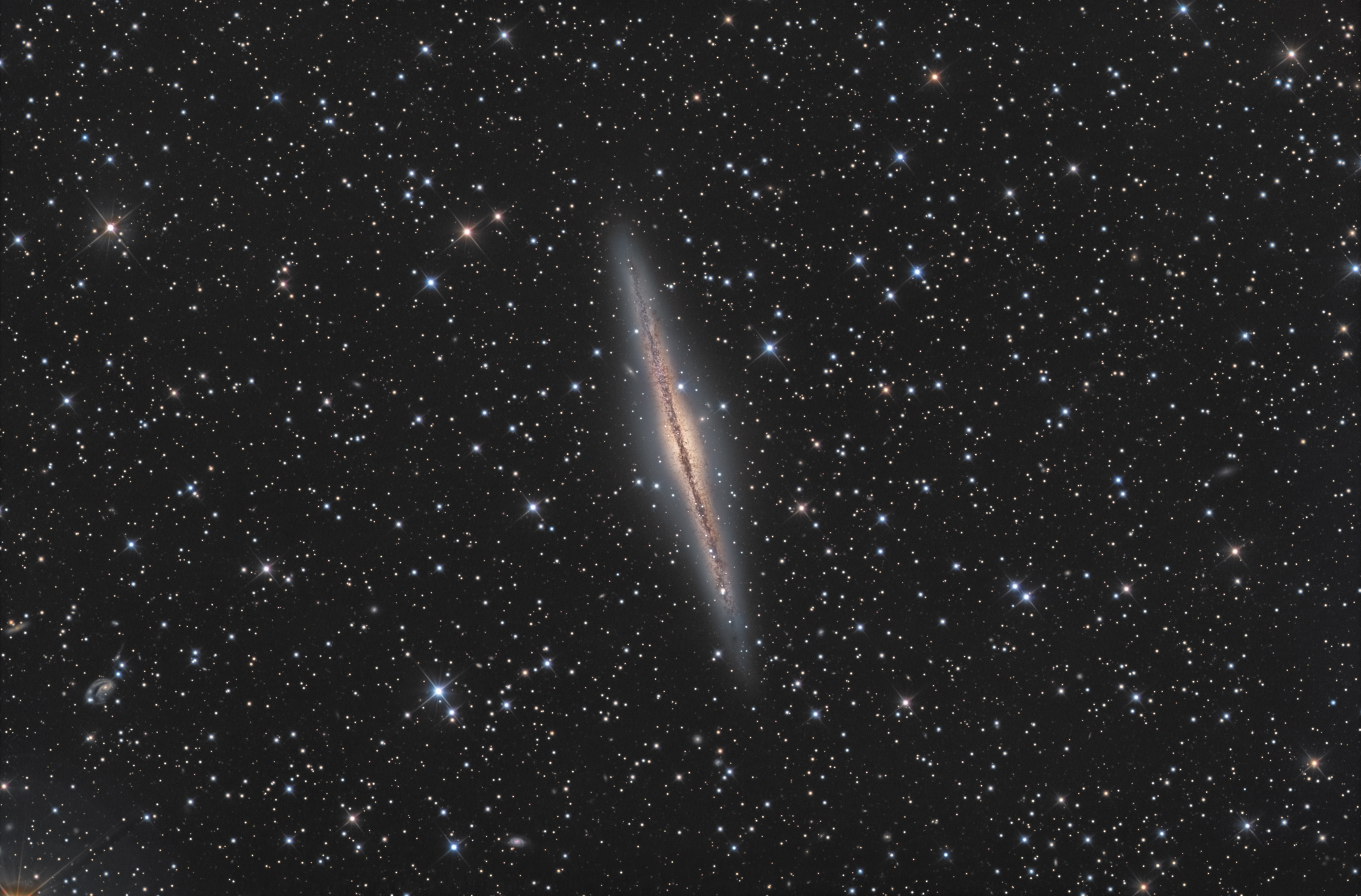 NGC_891_final2.thumb.jpg.2427846da7b7f720cea39704053333dc.jpg