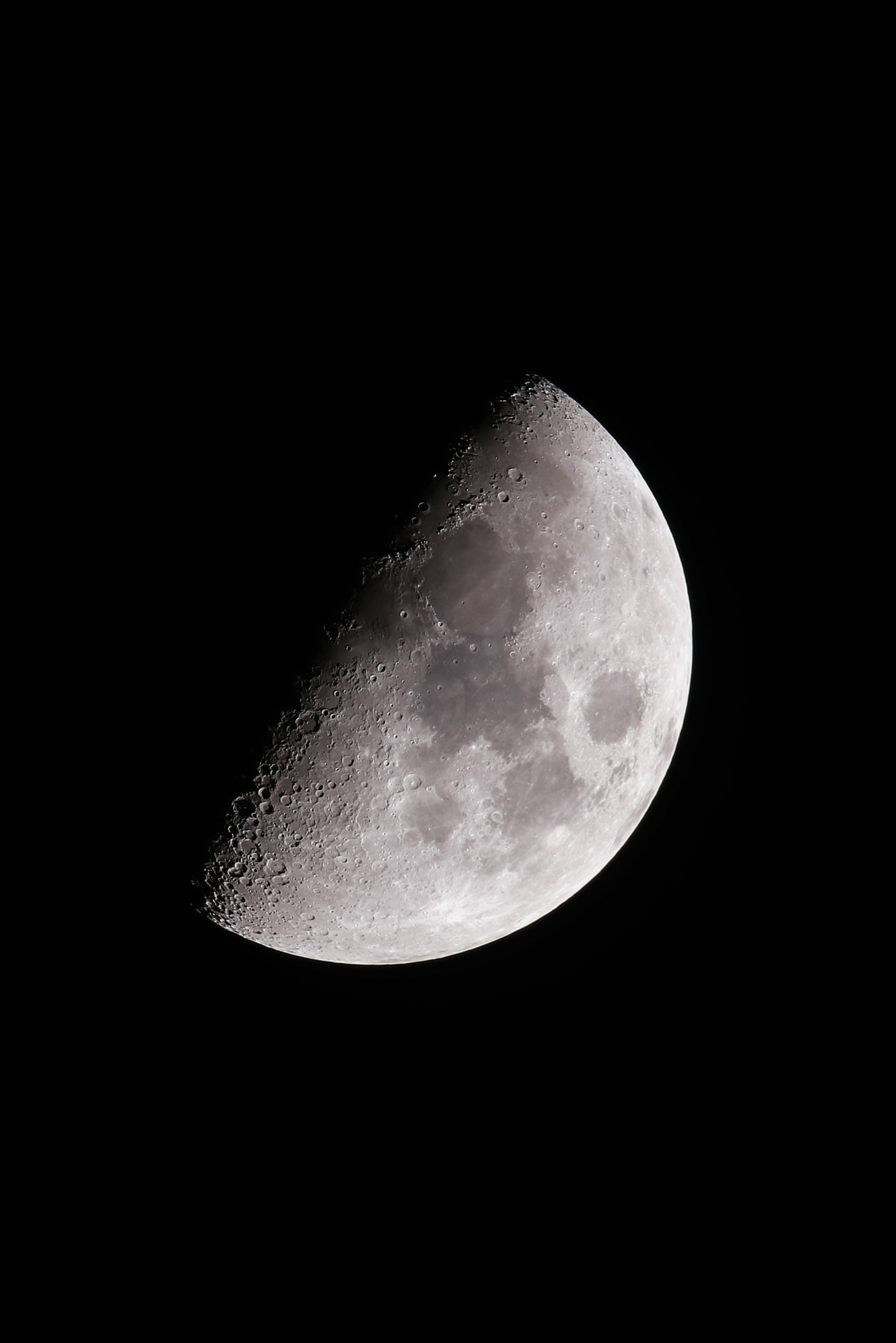 lune11122021forum.thumb.jpg.68d67698e82f8ab5decf8e2a57e7456d.jpg