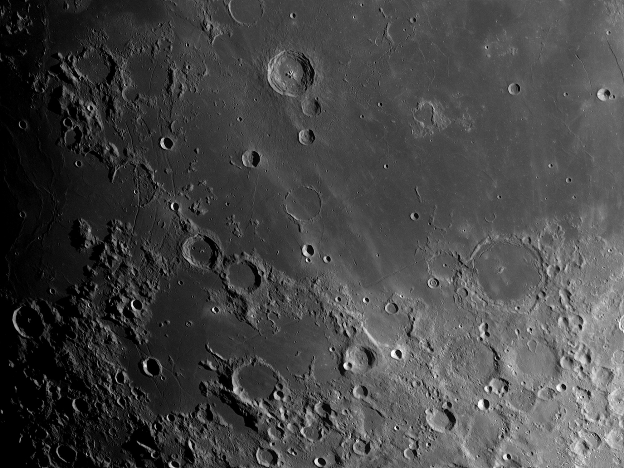 Lune-20210422_Pitatus-ba08-AS.thumb.jpg.0575db6321af37fd0a83664f49c8b66d.jpg