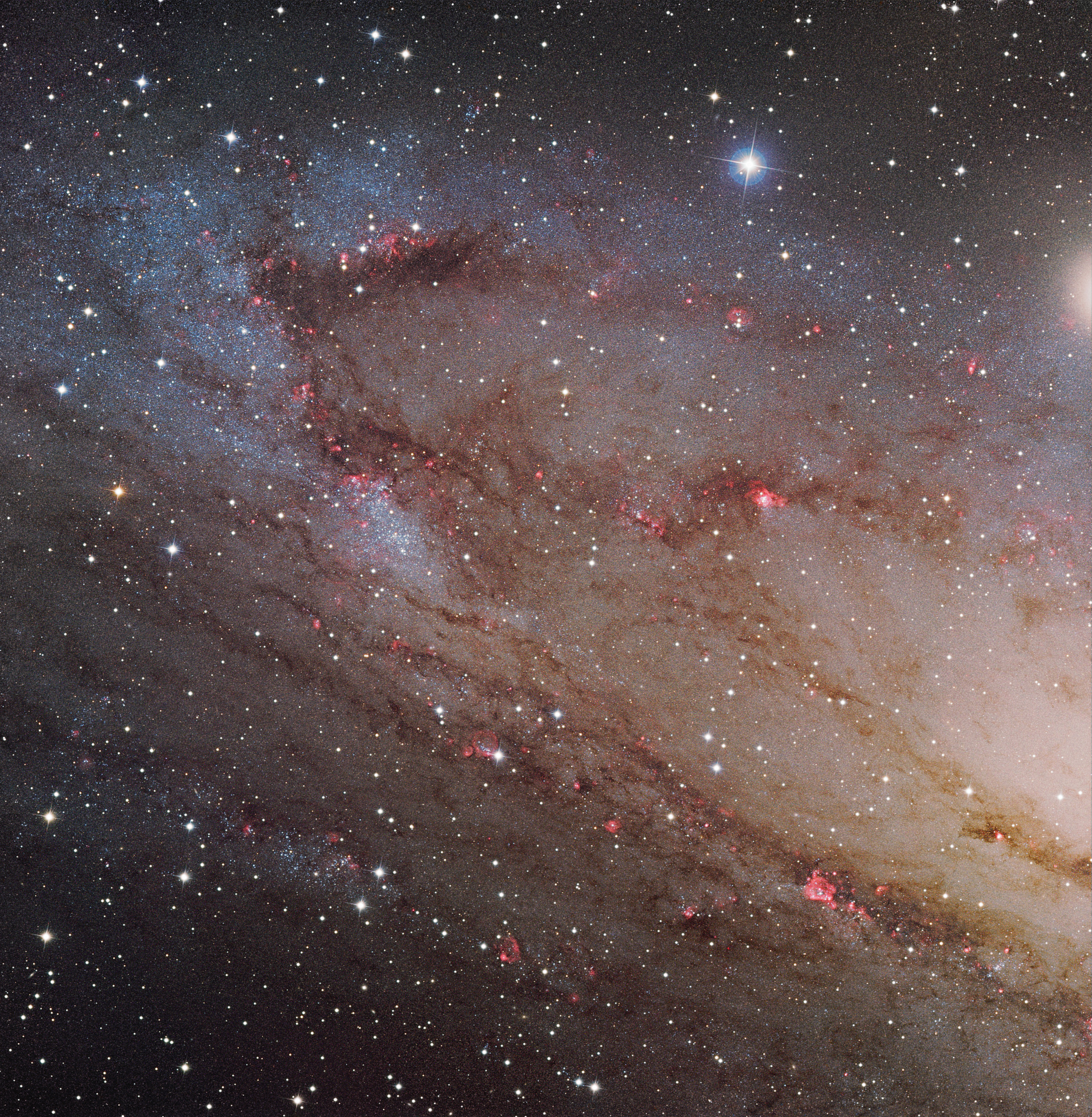 NGC-206-Ha-LRVB-Final2.thumb.jpg.5a39a0fa57a9c00f2131e79c06ab35cf.jpg