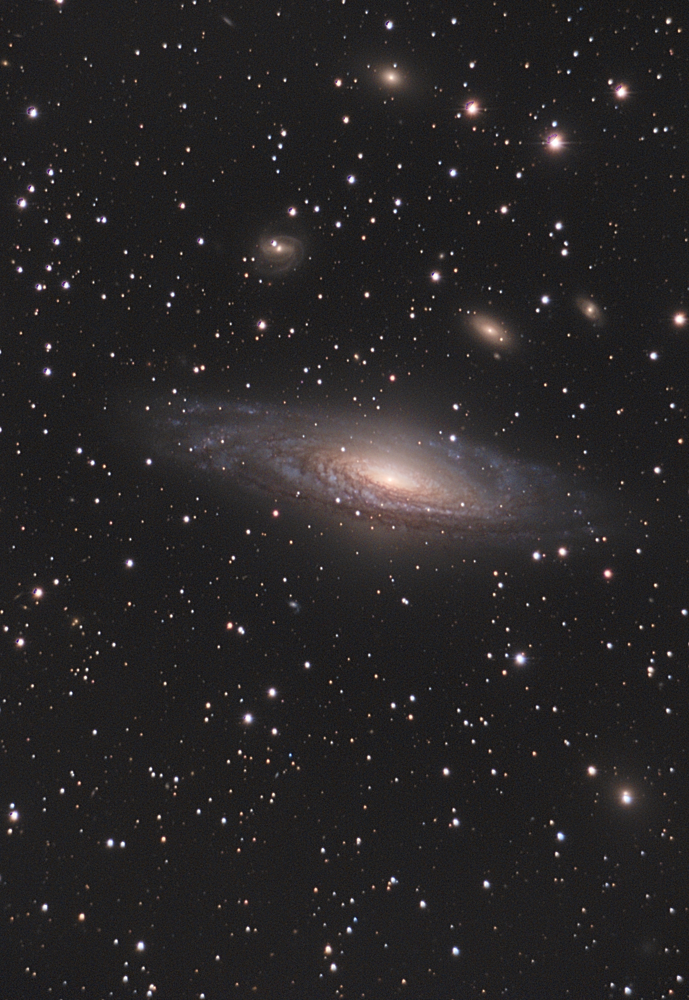 NGC7331_mod_SIRIL.thumb.jpg.0bd162010c13d45f294c1e3a43f6684b.jpg