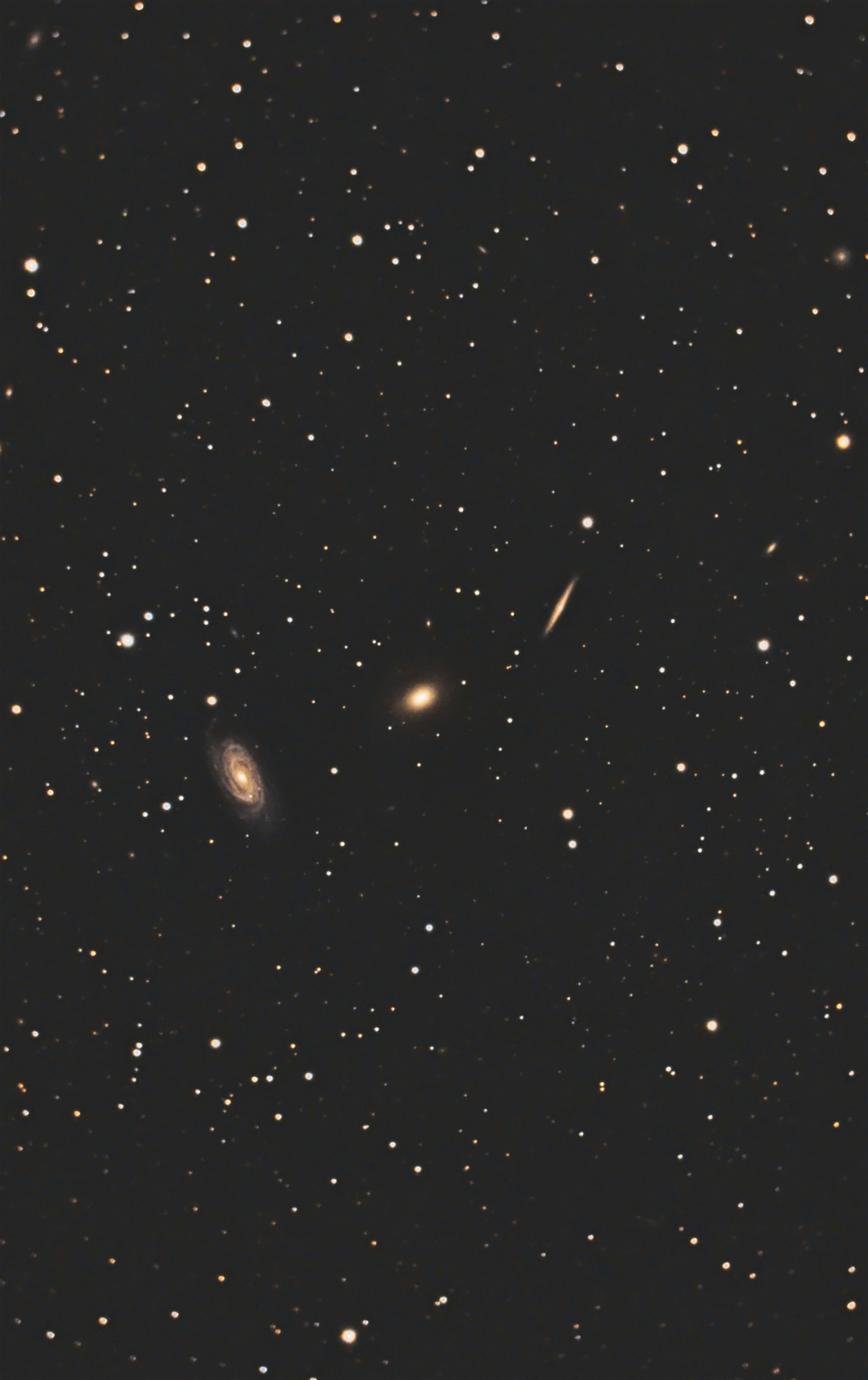 629102432c663_NGC5982-C8V2_RGB-siril-pix-PS-finale.thumb.jpg.1e5de42f7b00f04d0a826b10651ec092.jpg