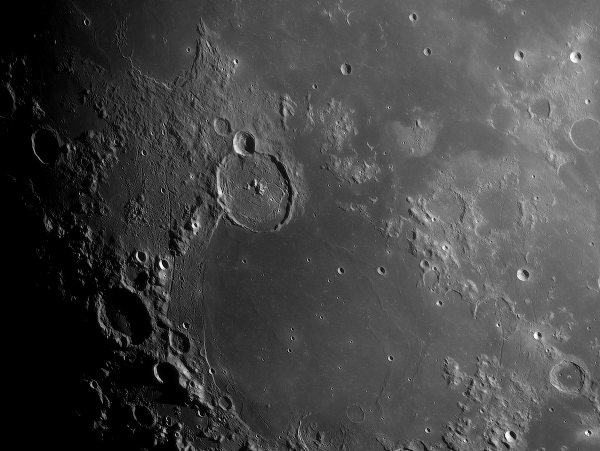 Lune-20210423_Gassendi-baAS.jpg.8e5d9118adaaa9d735fe97dc6ee498d0.jpg