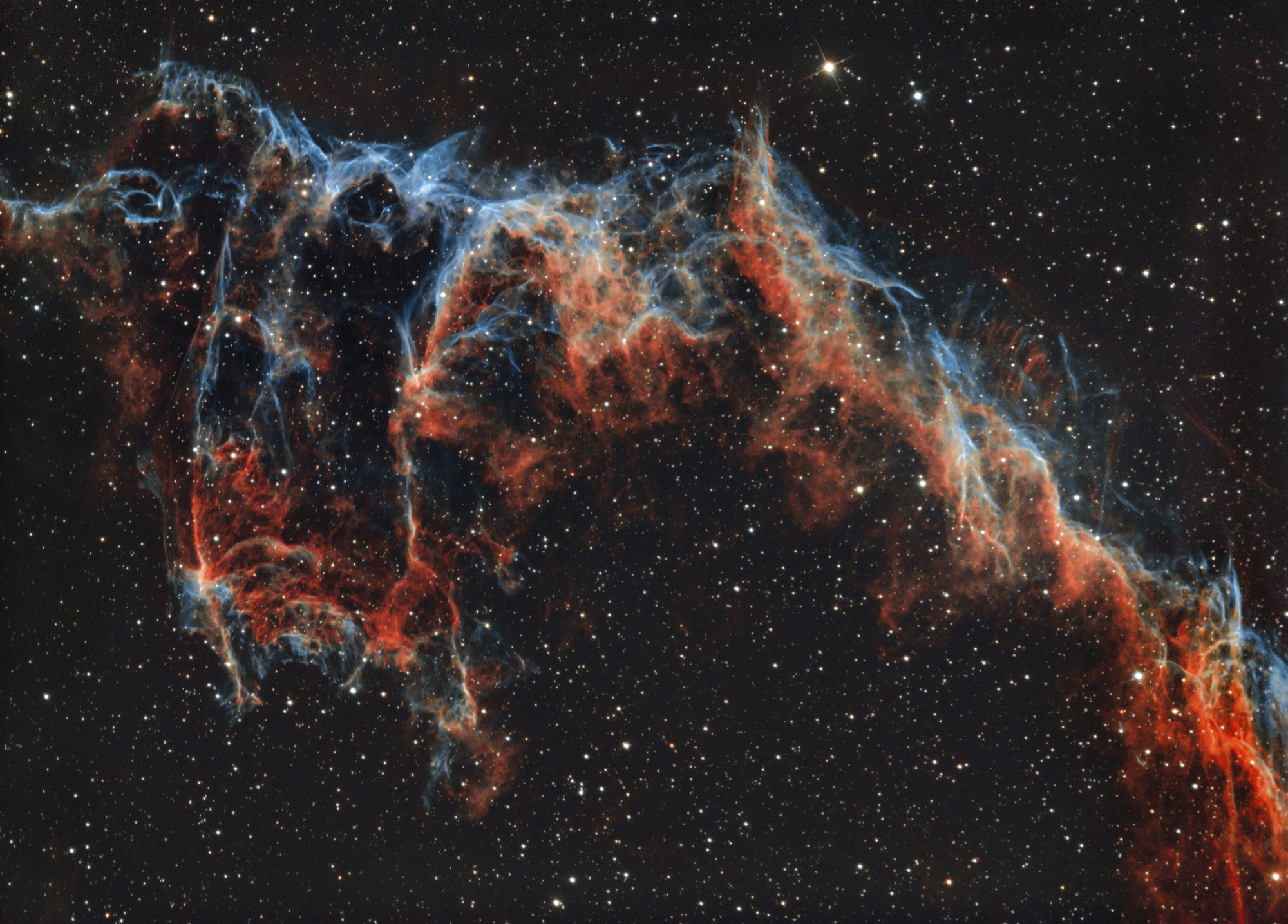 Dentelles du Cygne NGC 6992.jpg