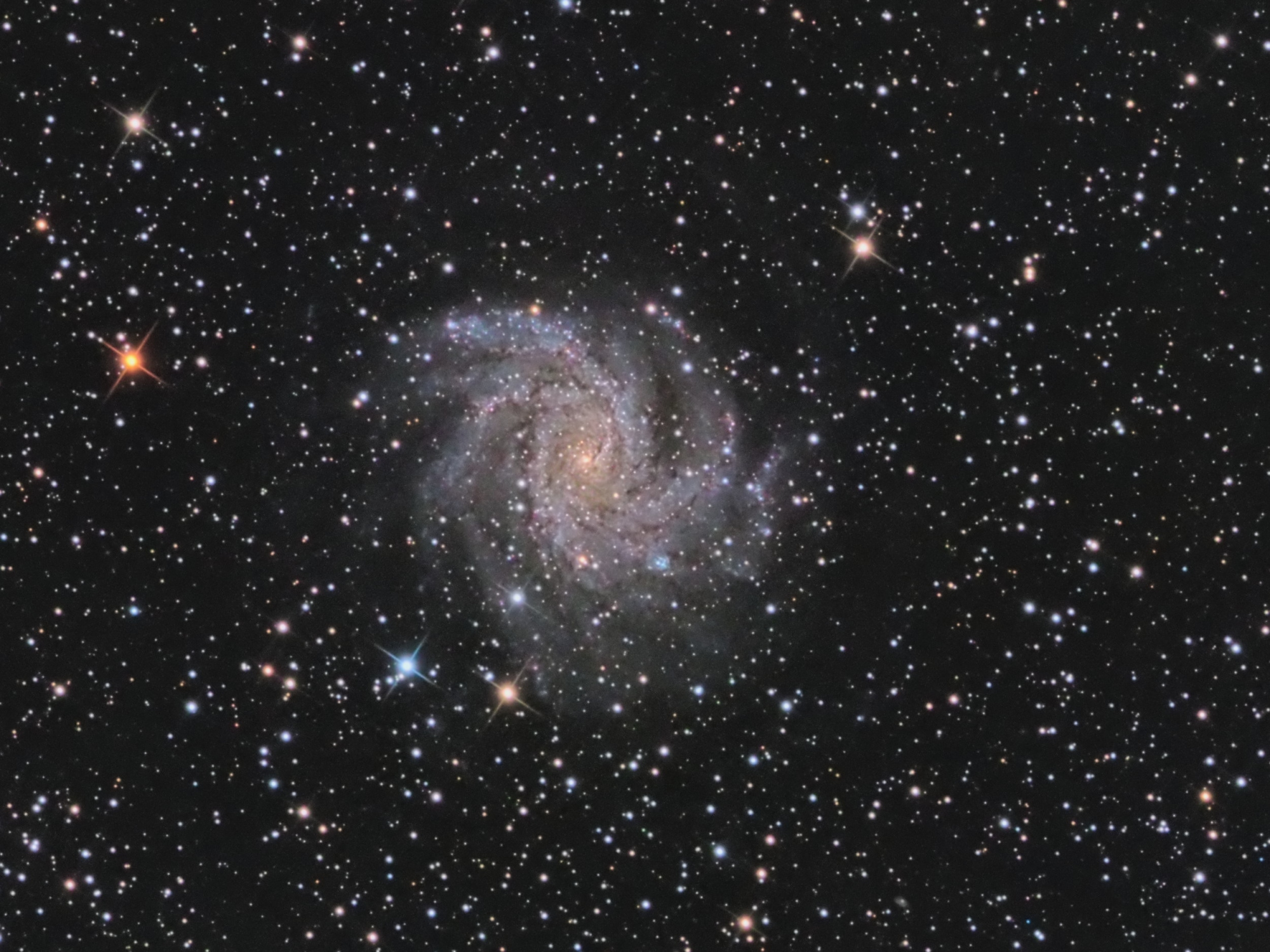 galaxie_NGC6946_crop.thumb.jpg.2a8a72b61c290bd7b9968efa498c3cd0.jpg