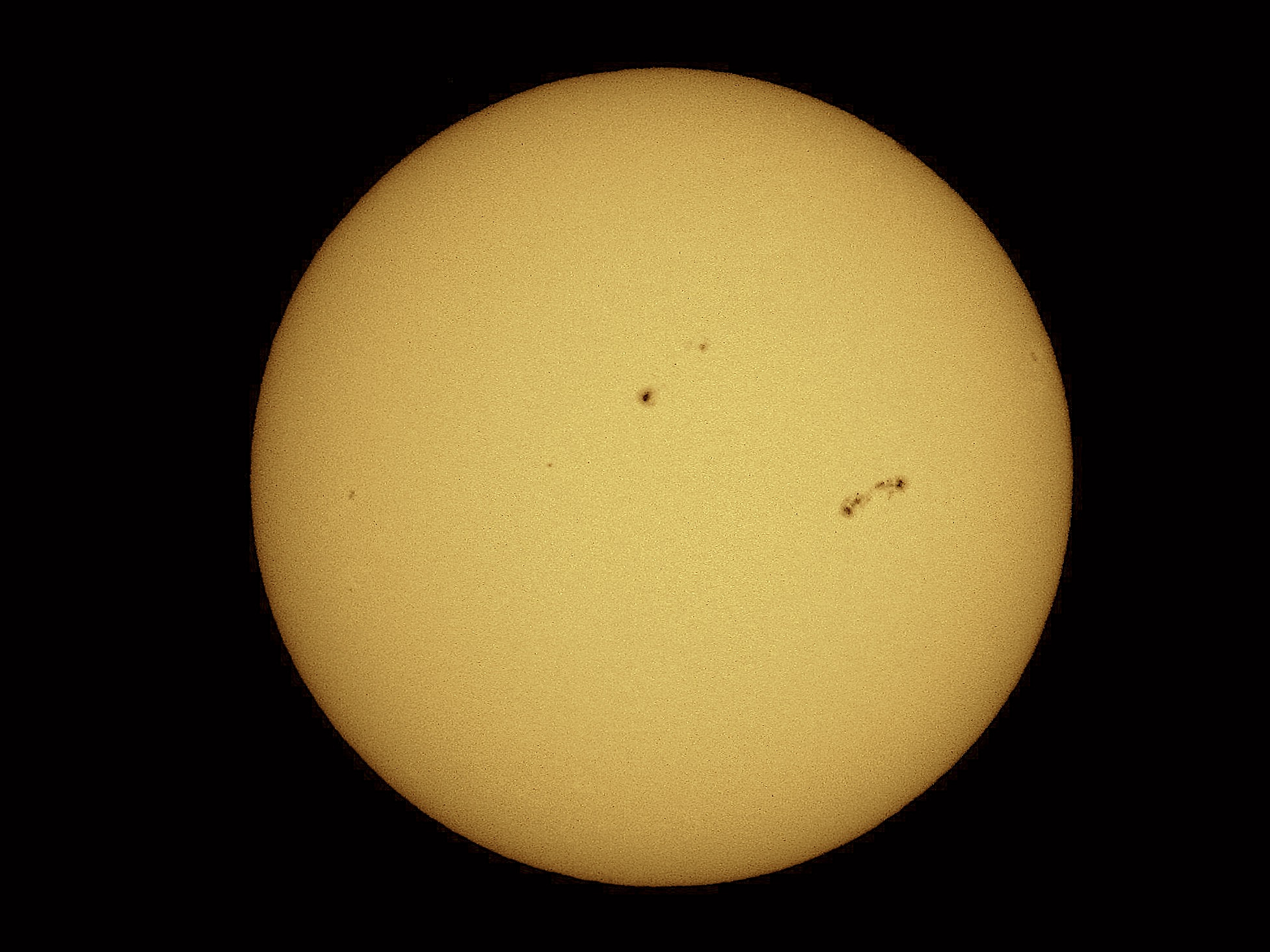Soleil et taches solaires DSCN5409.jpeg