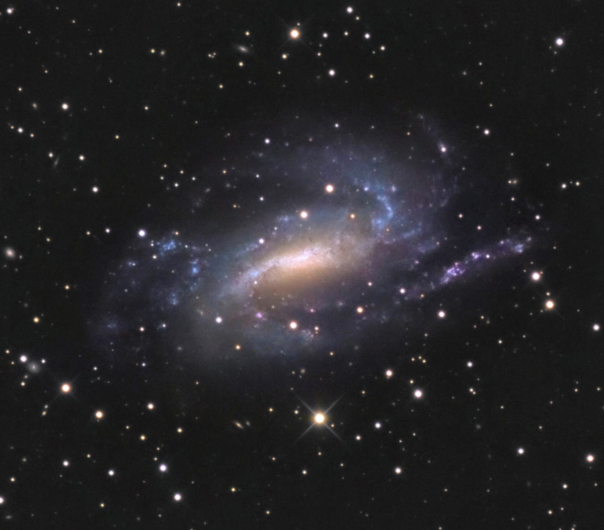 NGC_925.jpg.14a4e1f692e5b535a24fc78c709cee34.jpg