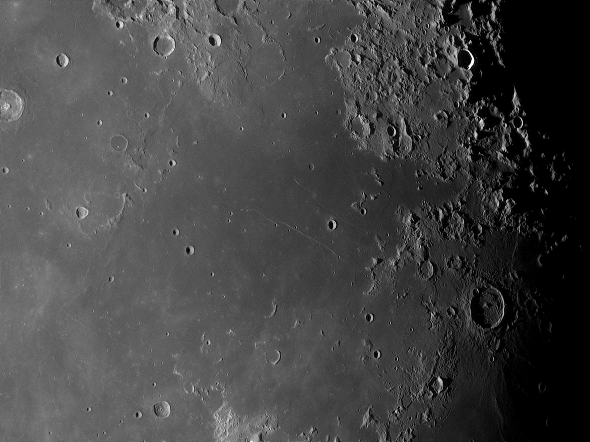 Lune-20220717_Cauchy-ba-09-AS.thumb.jpg.05b747d9c79eb156465fedb8242fe4ea.jpg