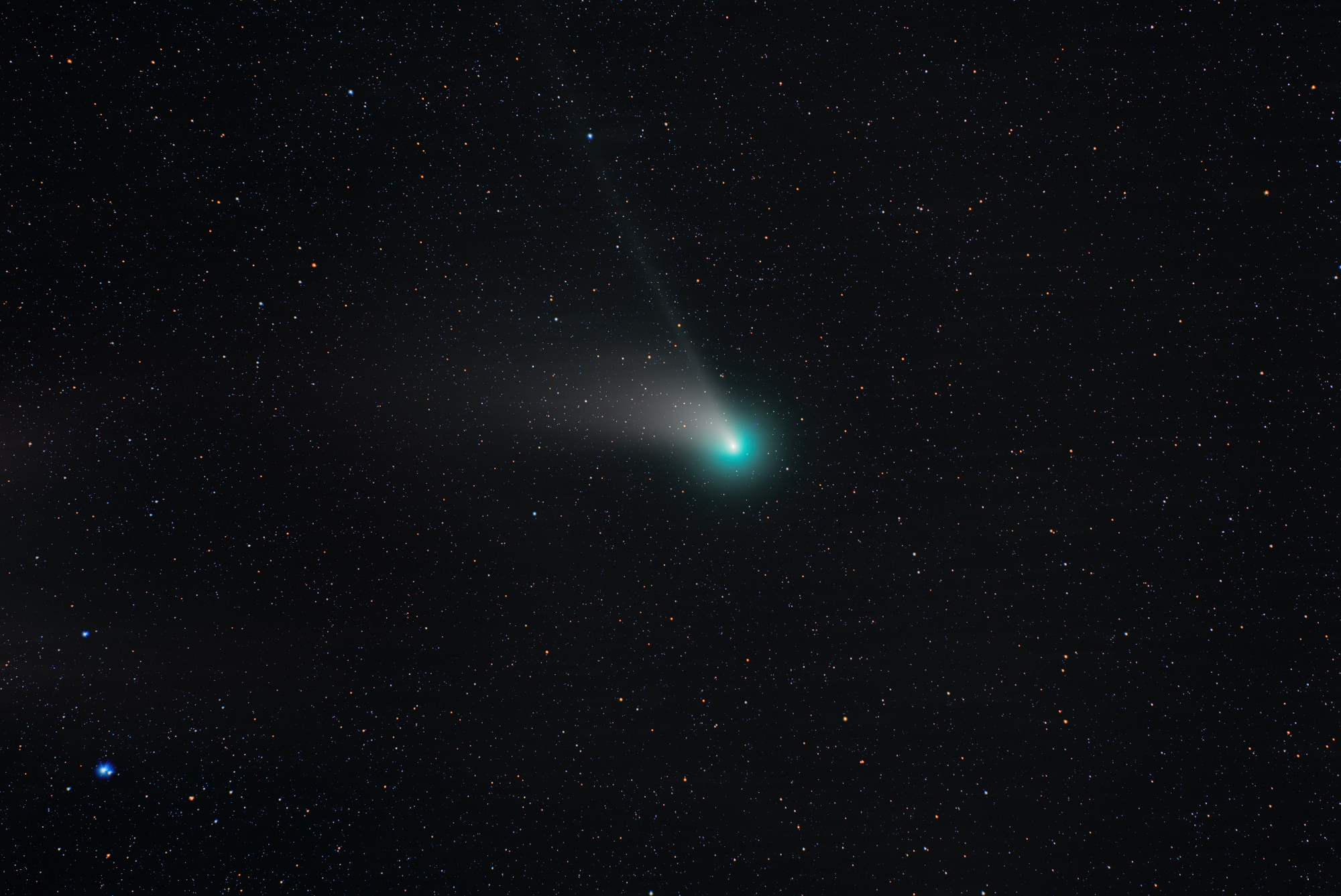 63ebec48c4975_comete_seuletoile_PS_v2-DeNoiseAI-low-light.thumb.jpg.fbf8bd1b579122f6344e37c3f0e051a1.jpg