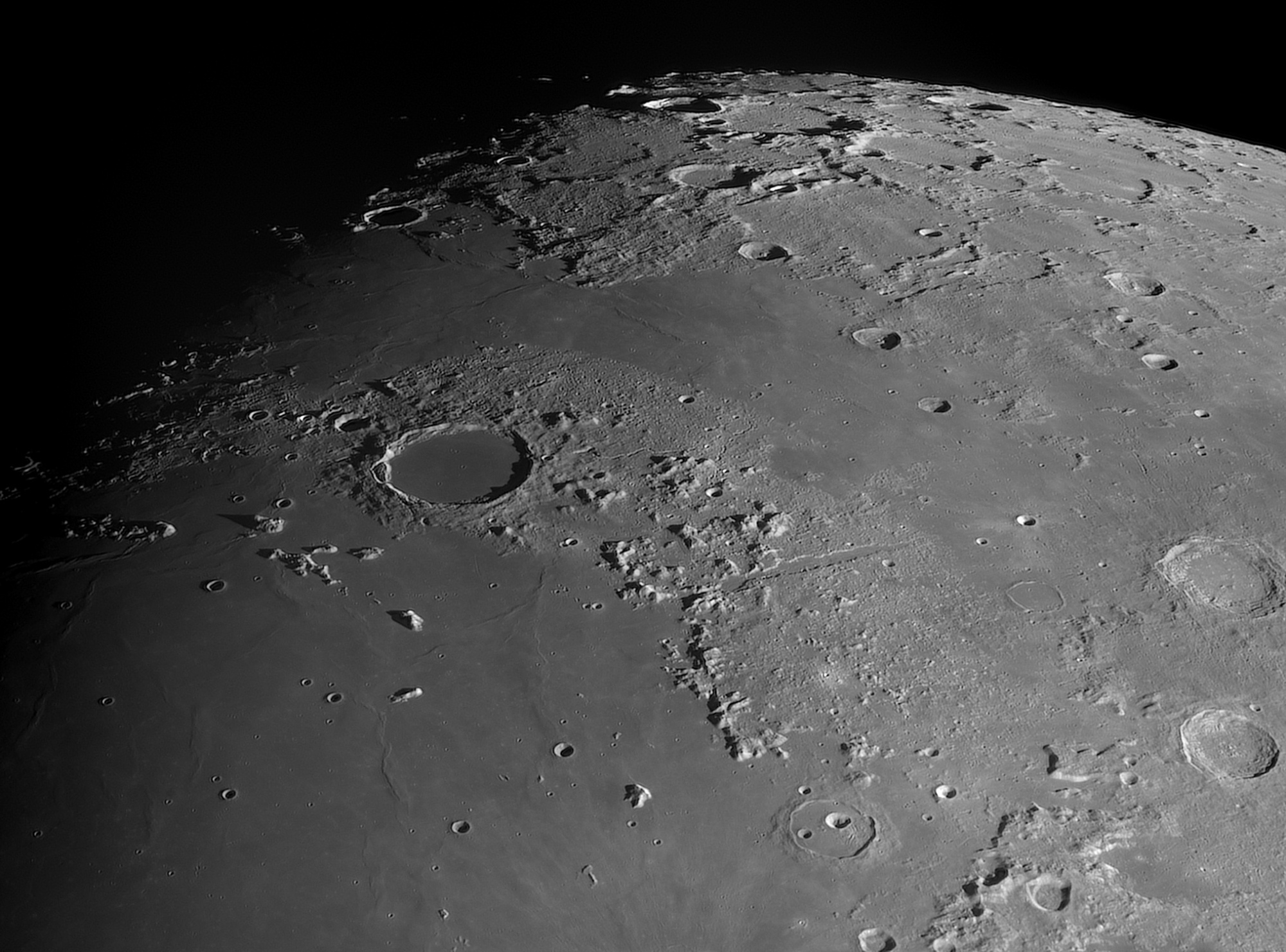 Lune-20230301_Platon-ba-04-AS.thumb.jpg.5bc8a18d7c988e7c9deeddb2b3e19ccf.jpg