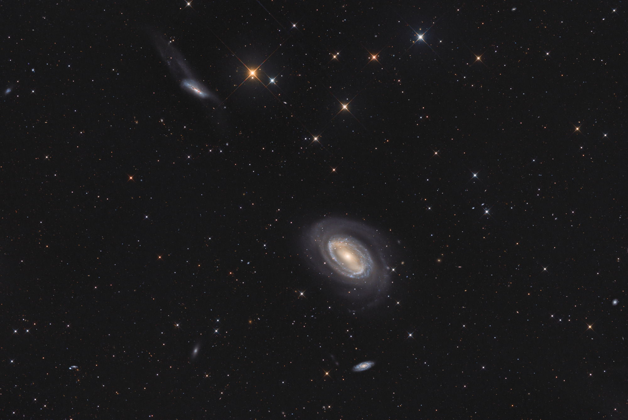 NGC4725red-2.thumb.jpg.b588e4485b44db612e0cd2ab4016f2e6.jpg