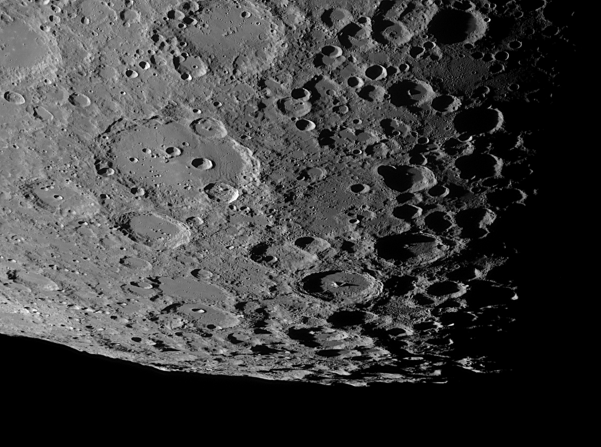 Lune-20230906_Clavius-ba02-AS.thumb.jpg.f6b066aa456f4074bfc2fab03ee5d9a5.jpg