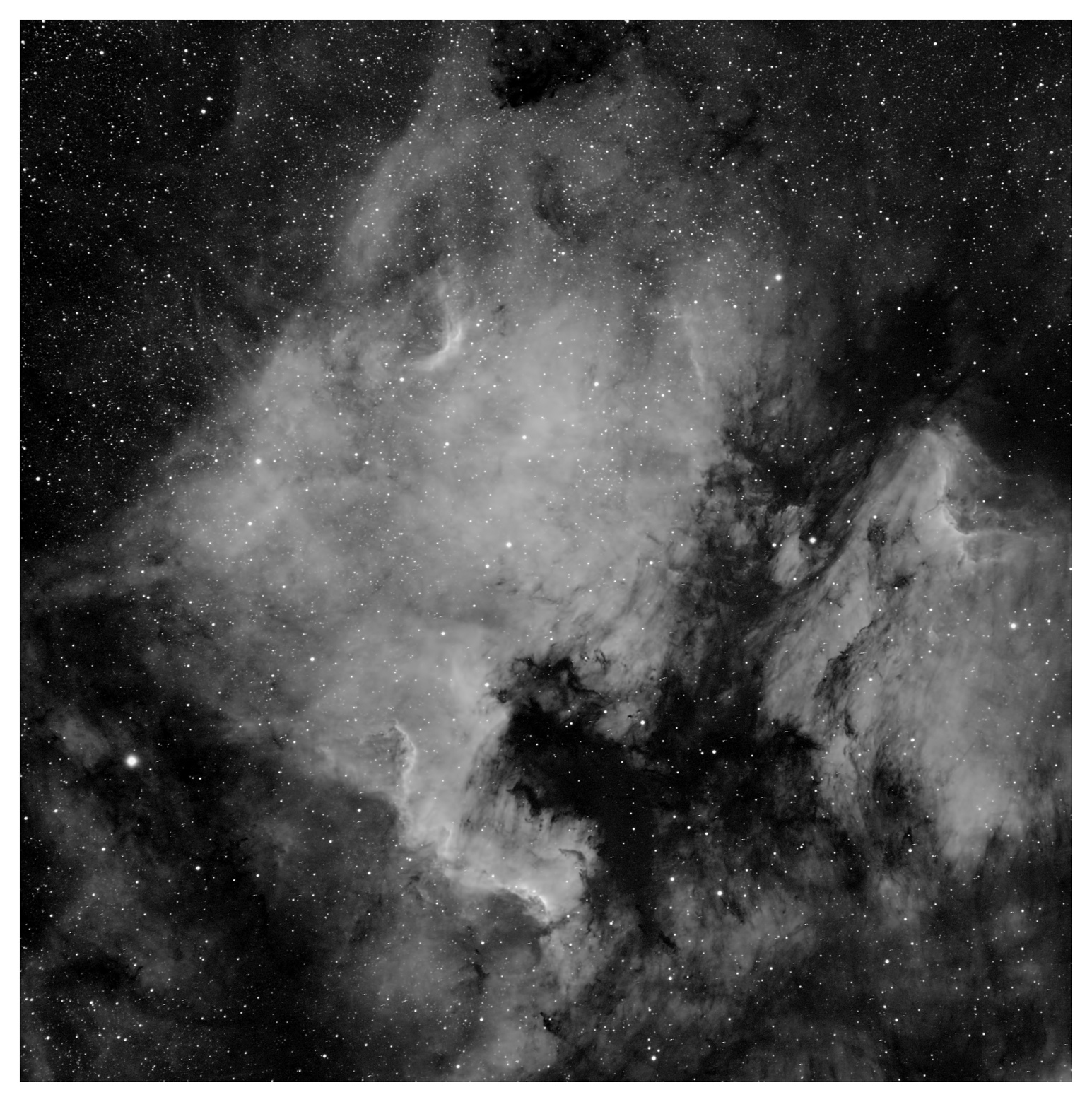 NGC7000_Halpha-1.jpg.74b4627400ba9fd1d3d1963de4817d07.jpg