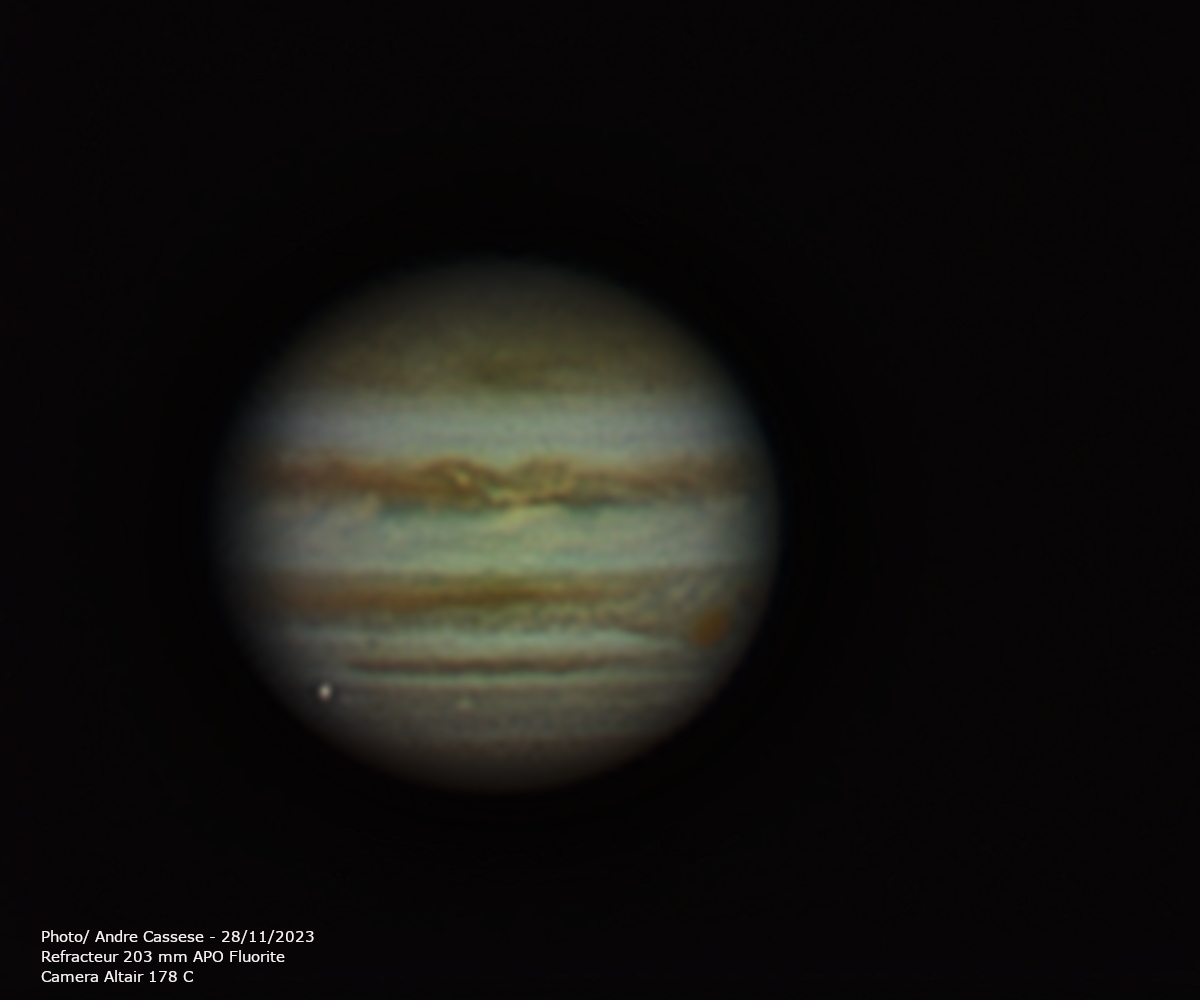 Jupiter 28 Novembre 2023 APO 203 mm .png