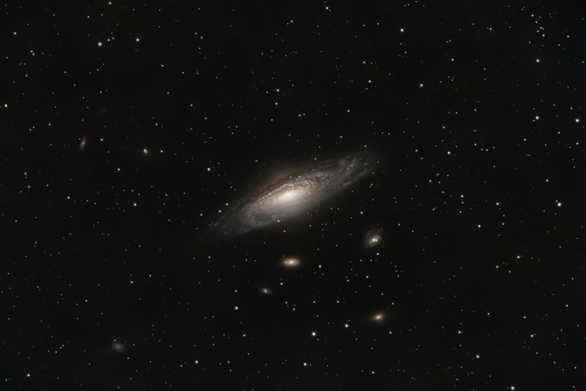 NGC7331.thumb.jpg.a190c89e52d1fd46292bb1599b0b27ff.jpg