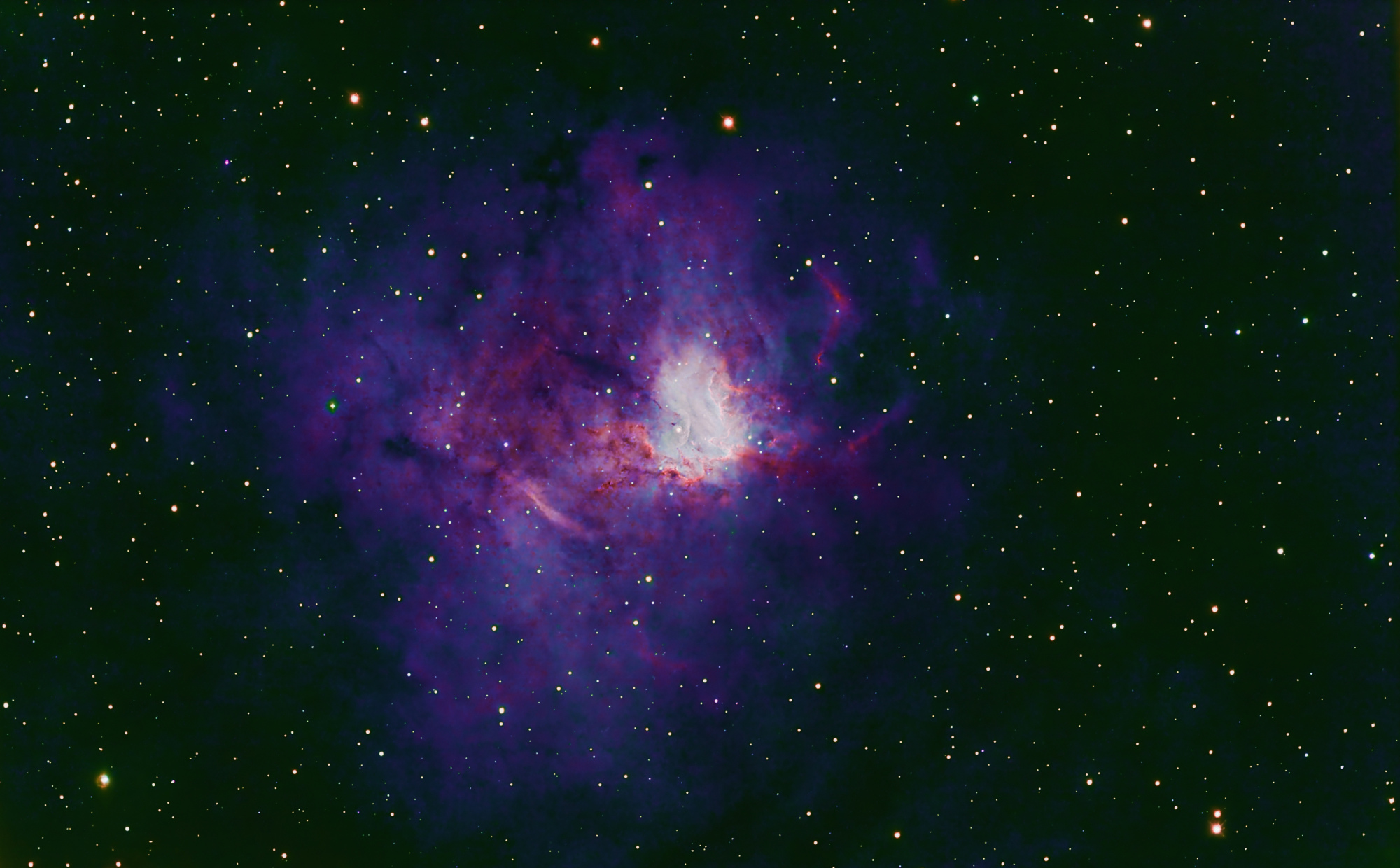 NGC1491_total_RGB_gradient_siril_final_clone_moins_vert_1.jpg