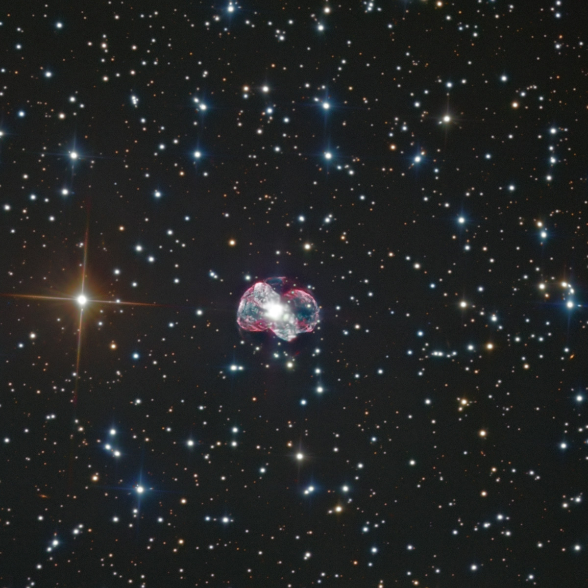 NGC2440_LRGB_TB_Crop.jpg.bc8bad4568091e8299ca404e4cbcbef7.jpg