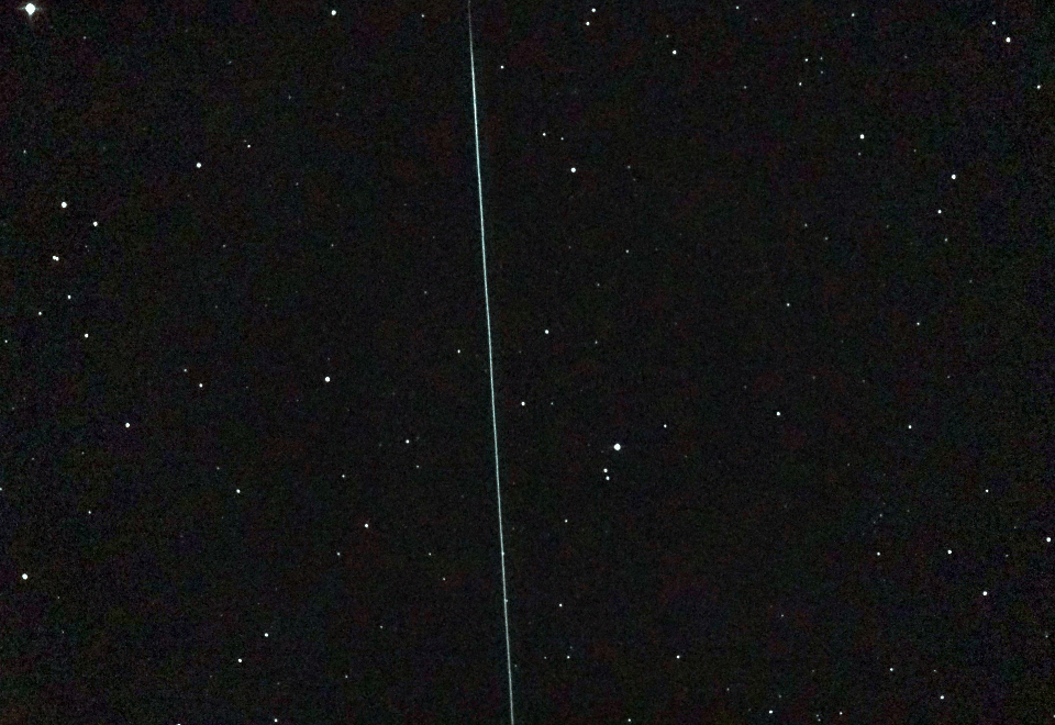 meteore13p-110124-20h05m51-20h06m18-t407f4d-13x1p6s-anim.gif.fbebd2fd87016cc6e7c89e5d0c079438.gif