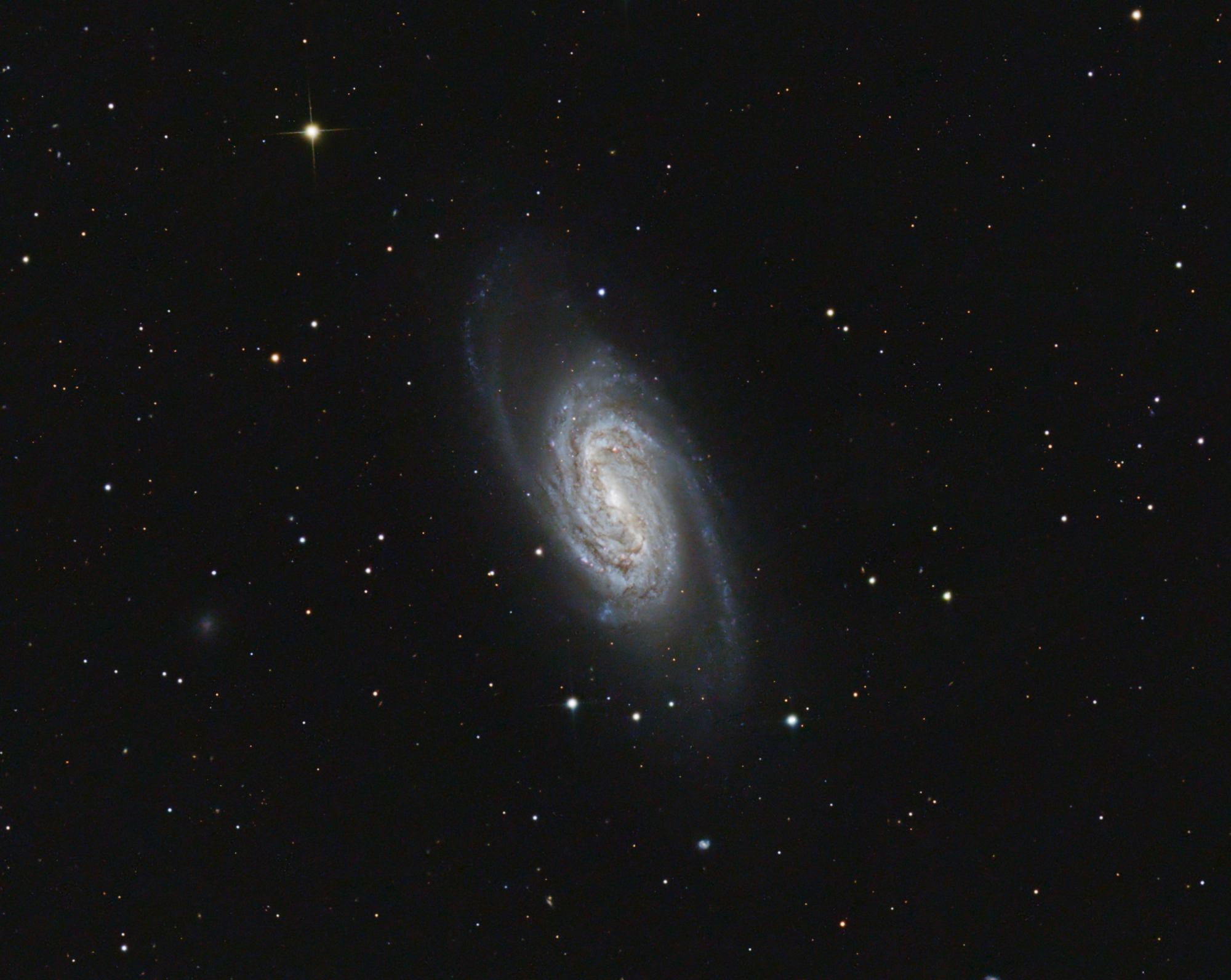 NGC2903_Antlia_L_DOF_FinPix_Crop.thumb.jpg.493474c5f4ca03cd5602a8d12c3c34f2.jpg