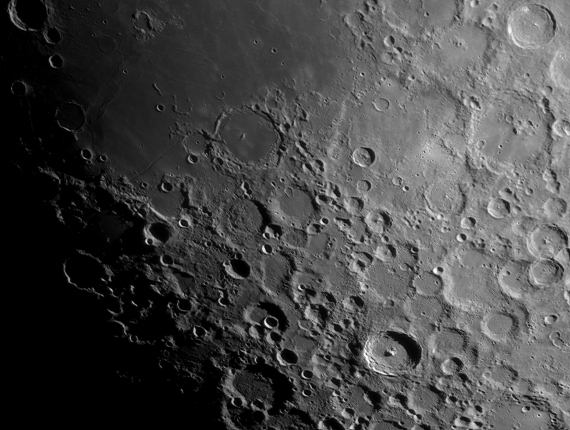 Lune-20240319_Deslandres-ba-08-AS.thumb.jpg.8b3fedeae76f01bdf42717be4a801f80.jpg