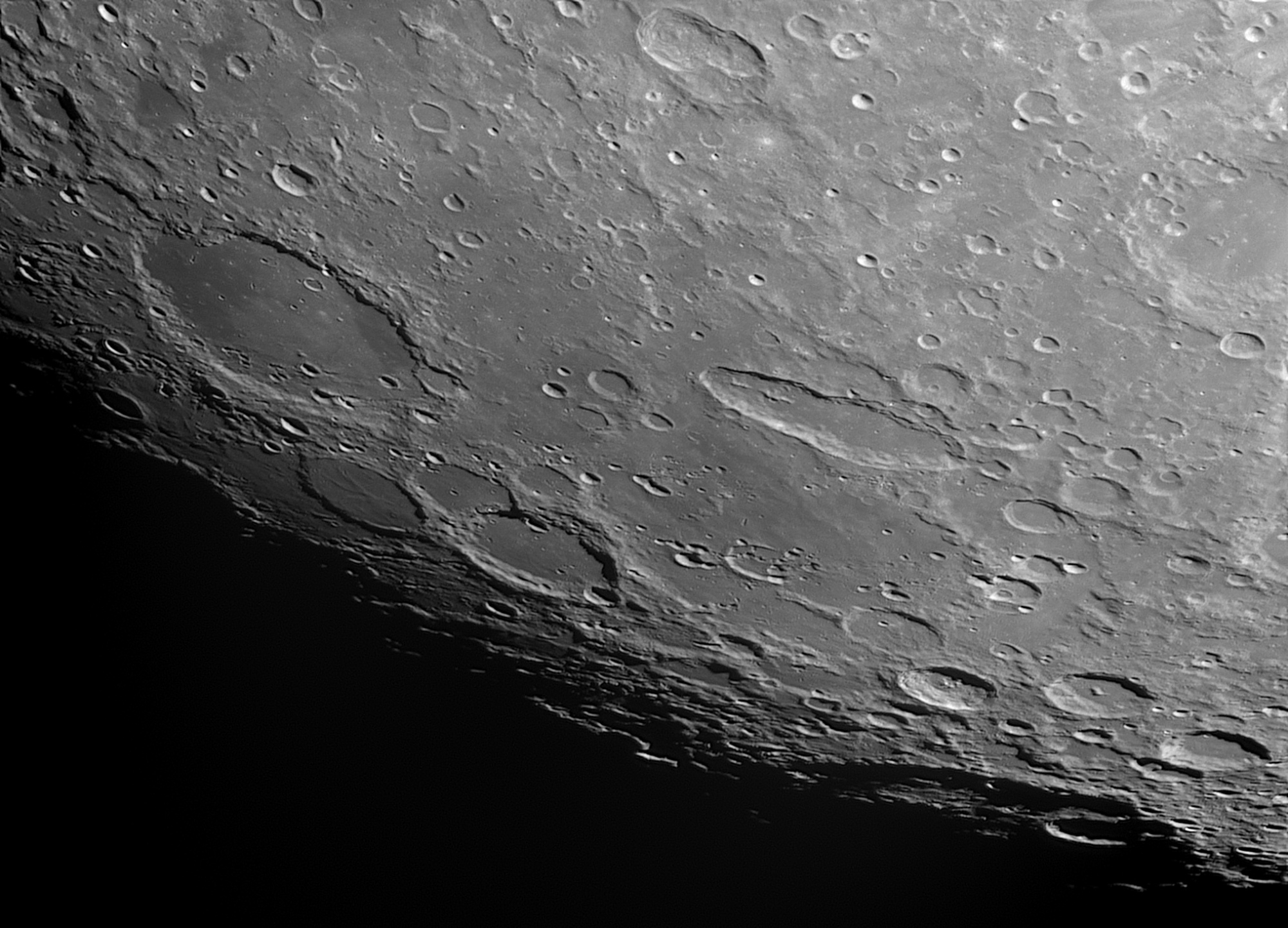 Lune-20230403_Schiller-ba12-AS.thumb.jpg.db96f495946a00dbd9874f59292892b4.jpg