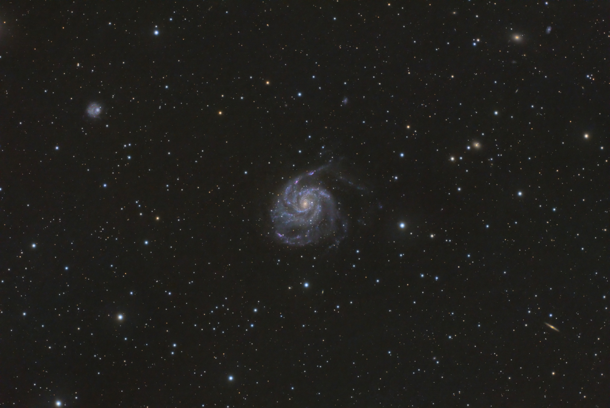 M101.thumb.jpg.fcbec03440a827b4911694347f3696d5.jpg