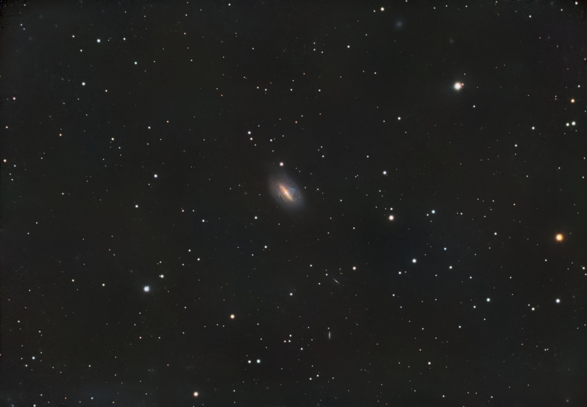 NGC2685-C8-Lquad_RGB-finale.thumb.jpg.6515f815ac0a85ec0bfa66fefdbe7608.jpg