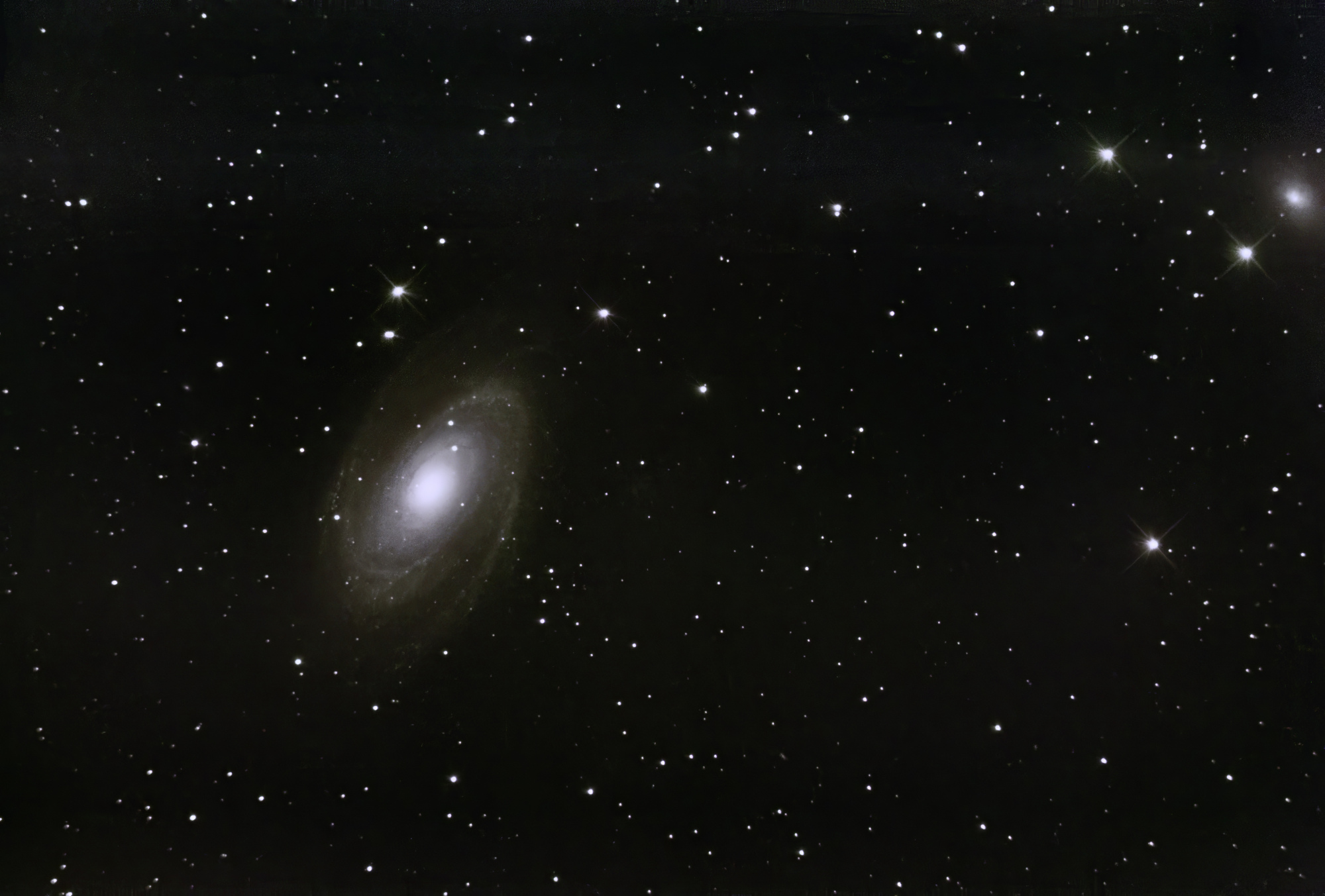denoise_couleur_grad_M81_NGC3077_result_3352s.jpg