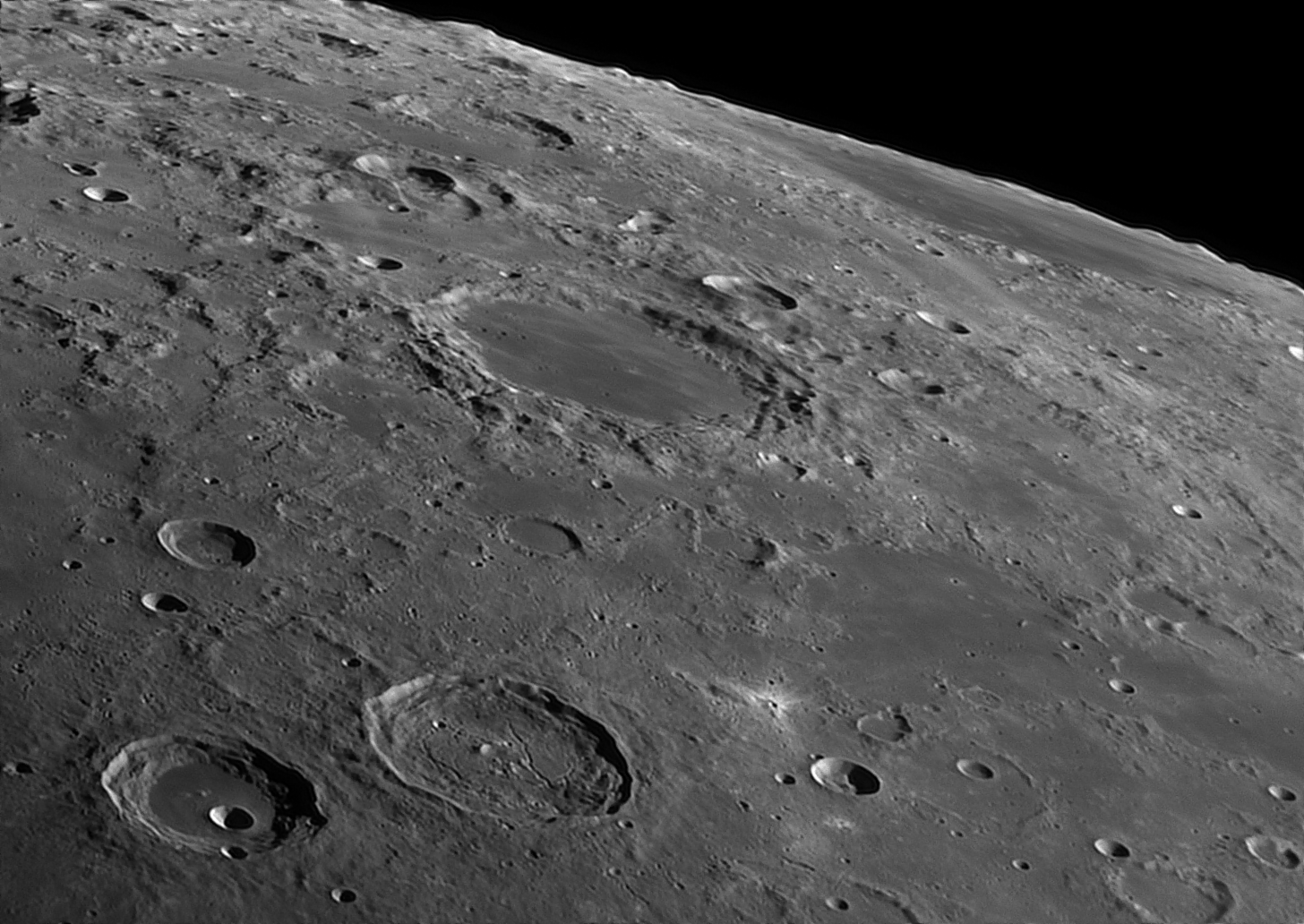 682a3e08c3c23_2025-05-03-2022_0-JS-G-Moon_ZWOASI290MM_AS_F300_lapl4_ap1099.png.b19704d418f536949b9aa1735cb14402.png