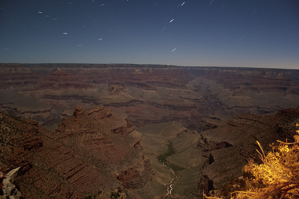 Lune au Grand Canyon